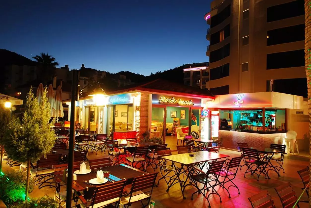 56105946112135 (Copy).jpg